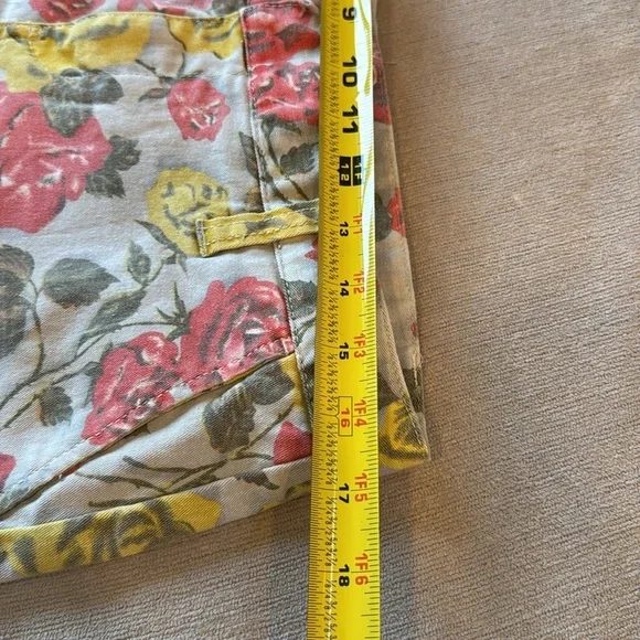 Hurley Denim Shorts Red Yellow Rose Flower Print - Picture 4 of 8